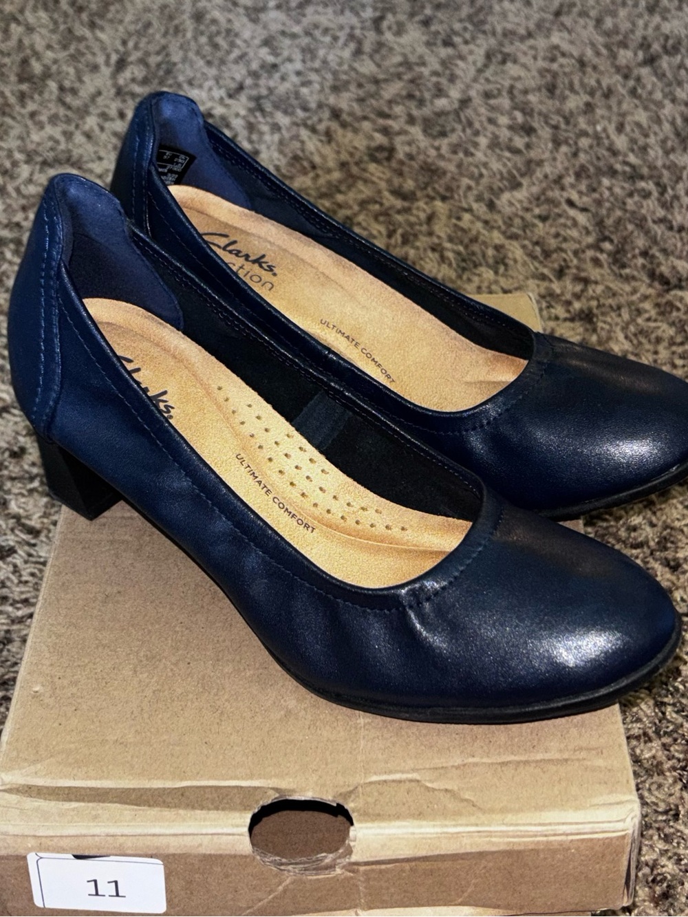 Clarks Collection 6.5 Navy Leather Pumps Neiley Pearl Flexible Classic Comfort